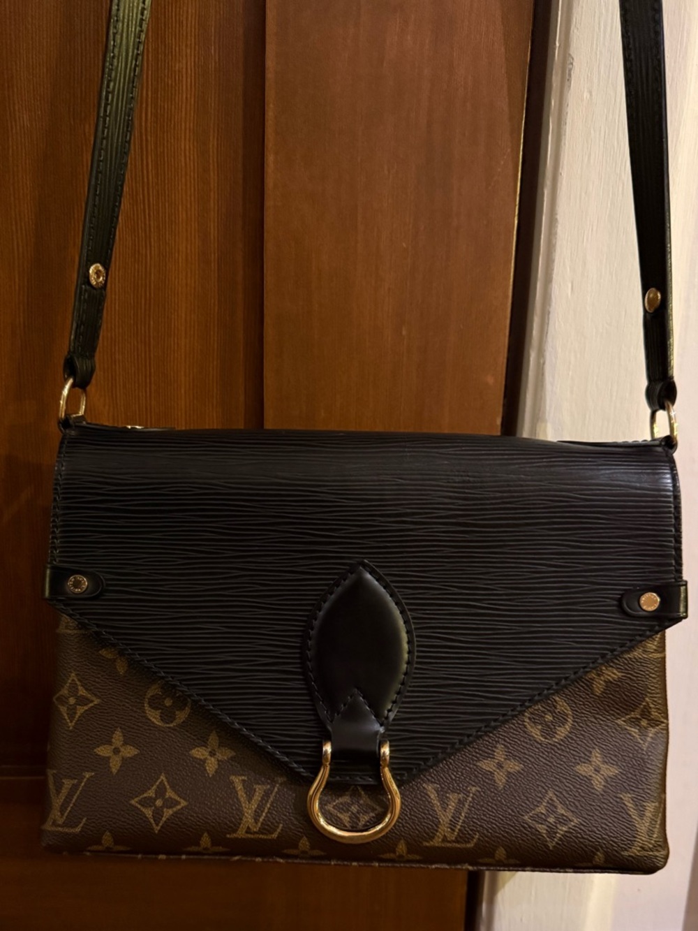 Louis Vuitton Epi Monogram Saint Michael Black Crossbody Bag